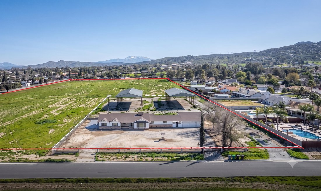 House in Nuevo, California, United States 2 - 18296452