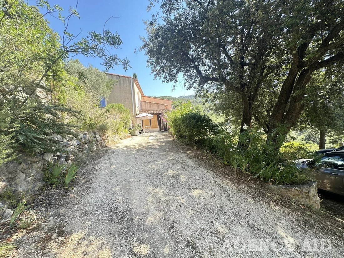 Estate in Cuges-les-Pins, Provence-Alpes-Côte d'Azur, France 5 - 18328215