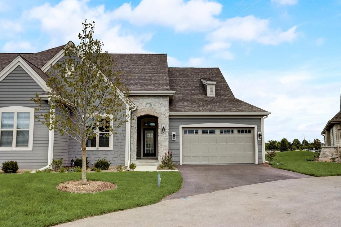 Condo in Okauchee Lake, Wisconsin, United States 1 - 18329910