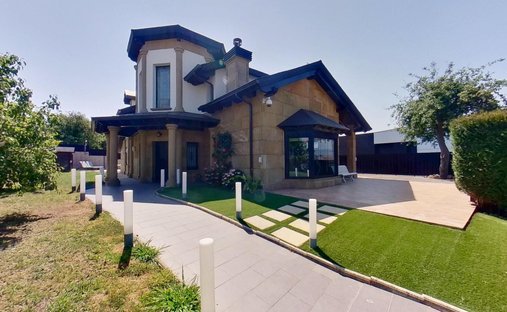 Villa in Berango, Autonome Gemeinschaft Baskenland, Spanien 1