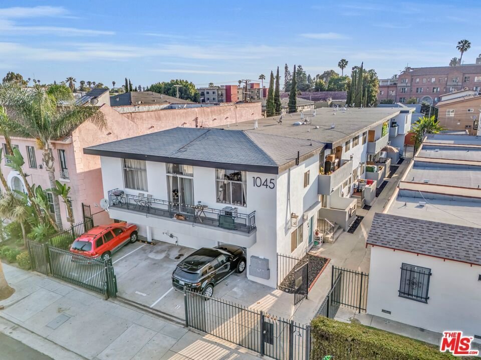 Los Angeles, California, United States 2 - 18329689