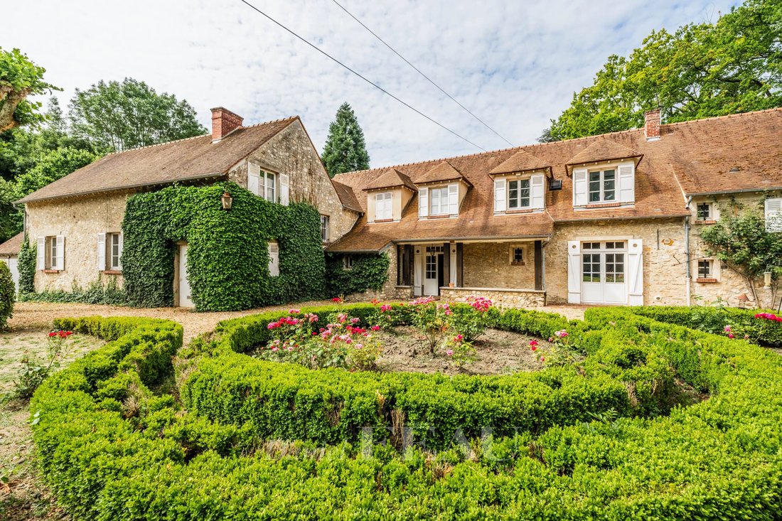 House in Mere, Ile-de-France, France 2 - 18328268