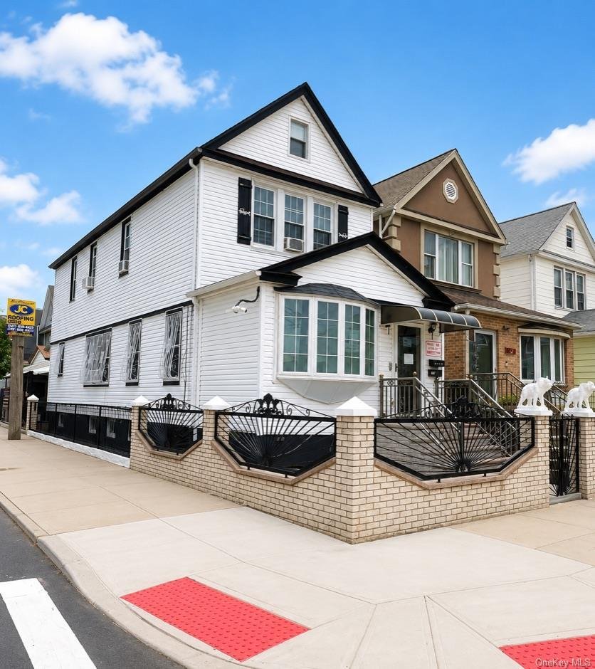 House in New York, New York, United States 1 - 18329314
