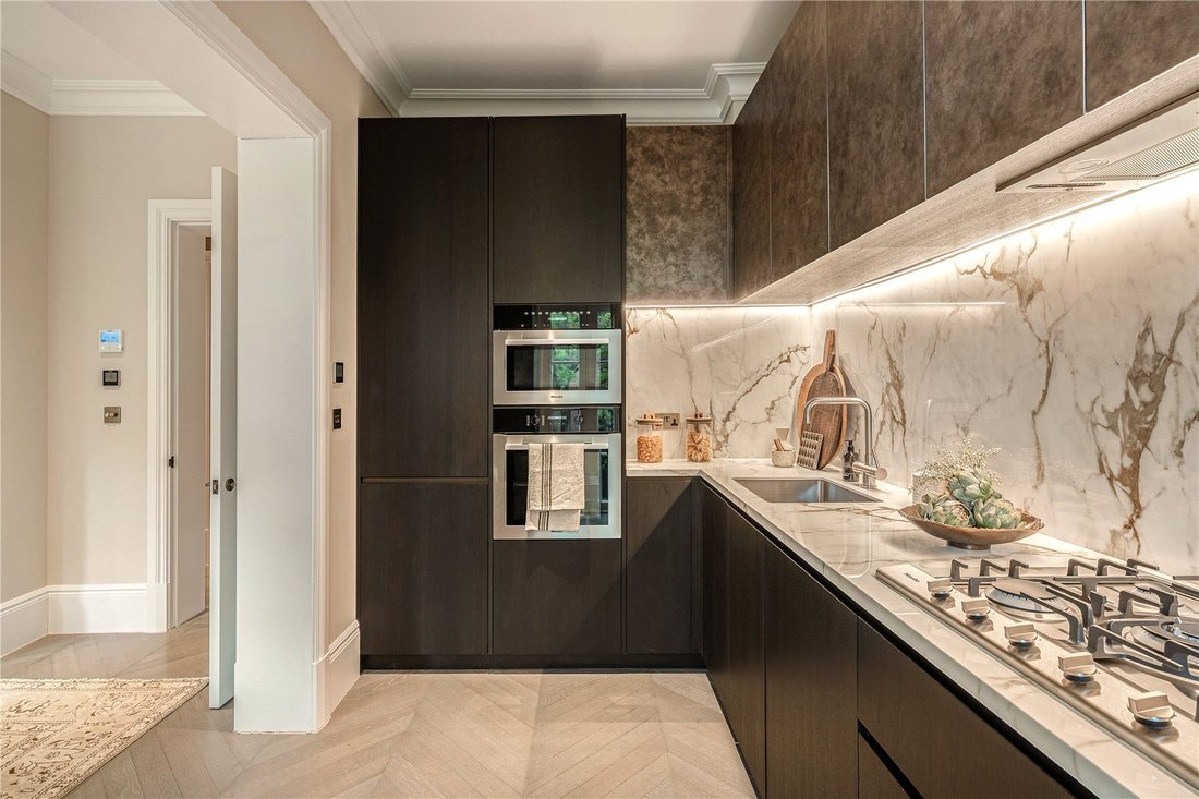 Apartment in Campden Hill, Kensington And Chelsea, England 5 - 17989337