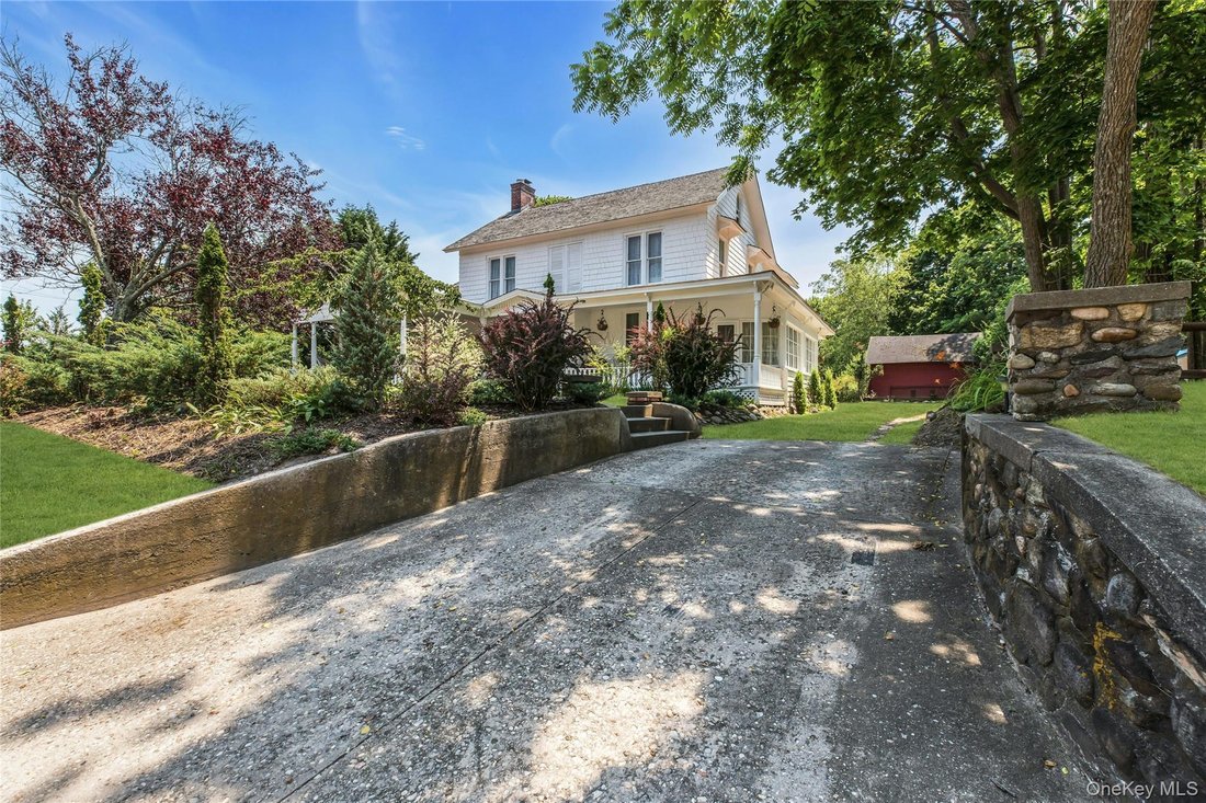 House in East Moriches, New York, United States 3 - 18331615