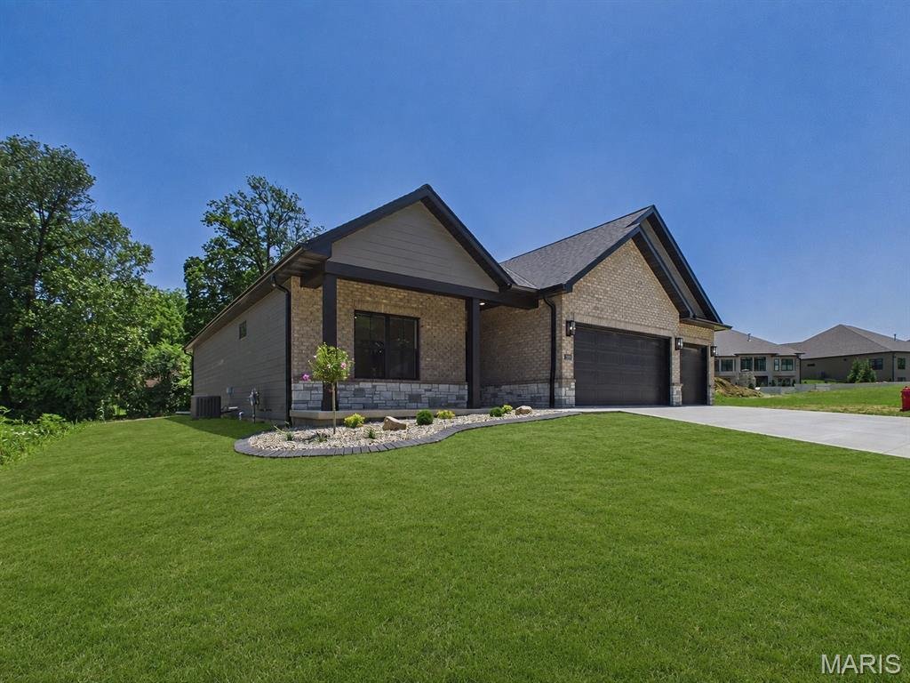 House in Maryville, Illinois, United States 2 - 18330672