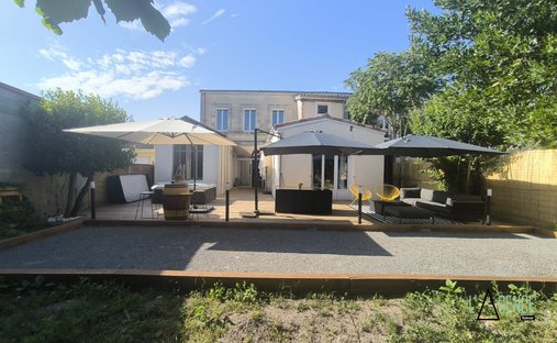 House in Margaux, Margaux-Cantenac, France 1