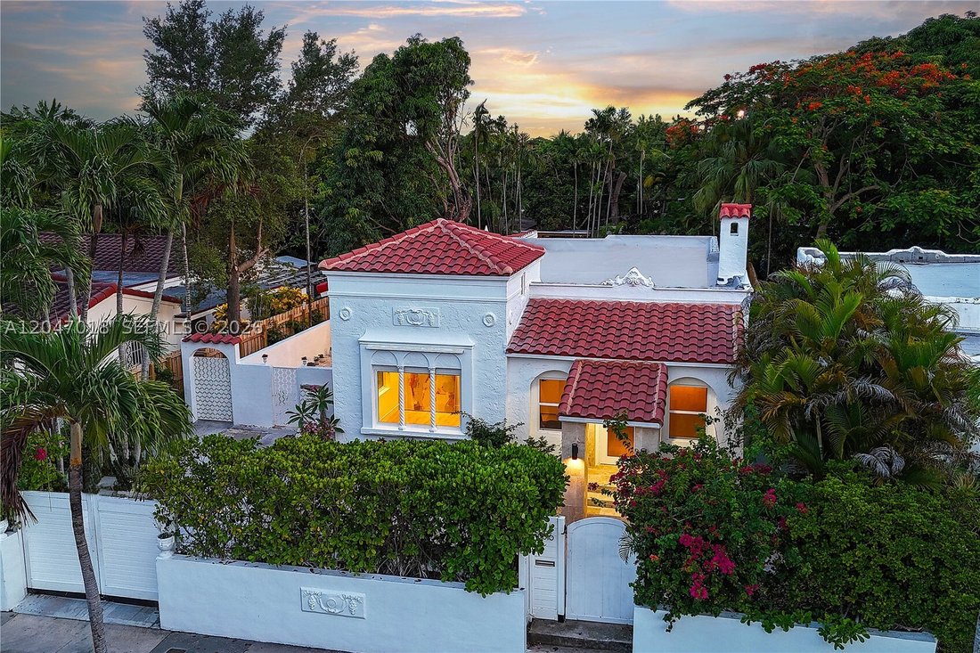 House in Miami, Florida, United States 1 - 18326944