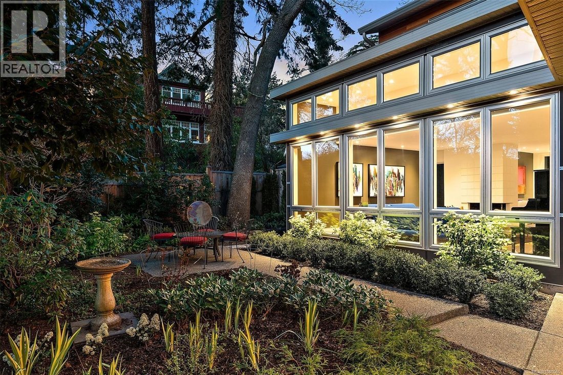 House in Victoria, British Columbia, Canada 4 - 18327737