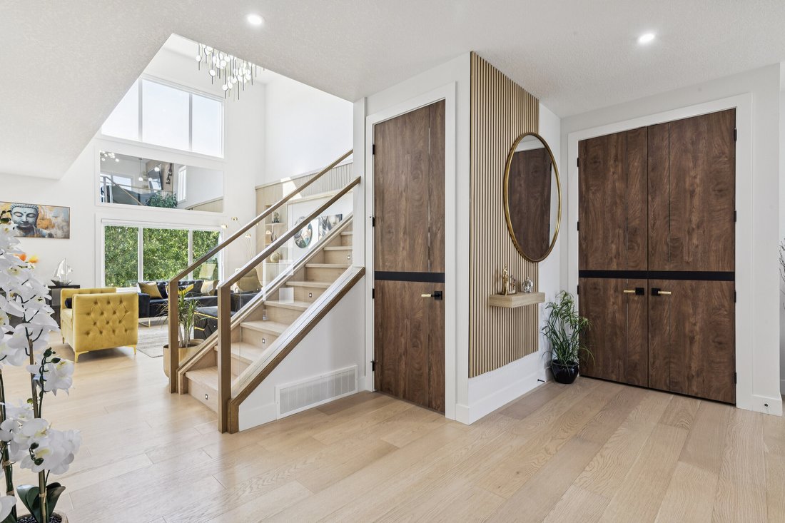 House in Edmonton, Alberta, Canada 3 - 18328715