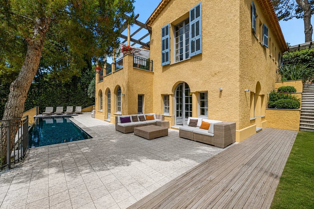 Villa in Saint-Jean-Cap-Ferrat, Provence-Alpes-Côte d'Azur, France 5 - 15875427