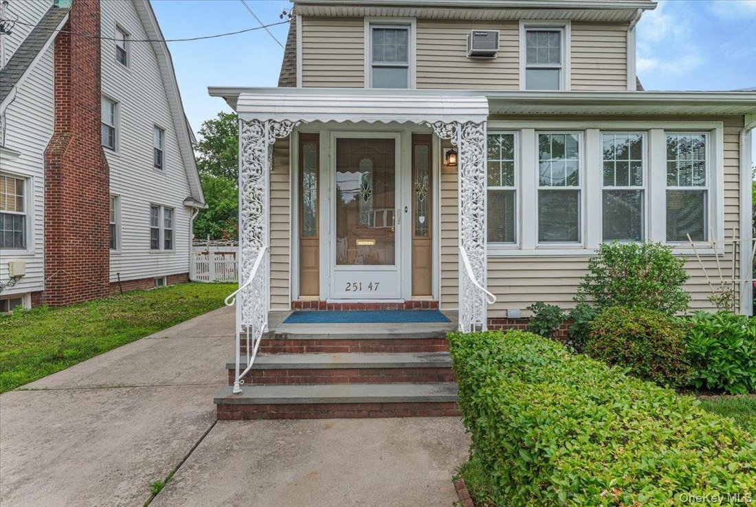 House in New York, New York, United States 5 - 18327116