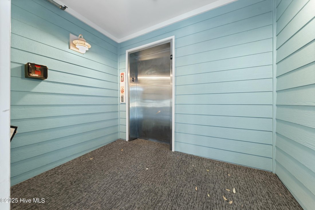 Condo in Carolina Beach, North Carolina, United States 3 - 18330959