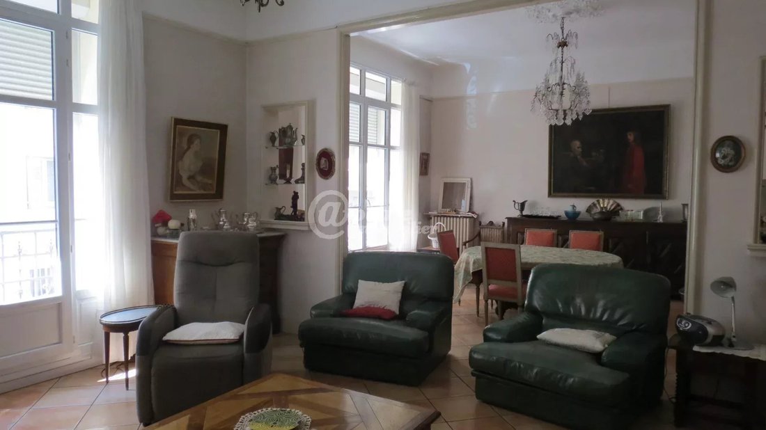Apartment in Le Camas, 5e Arrondissement, Marseille 5 - 18328403