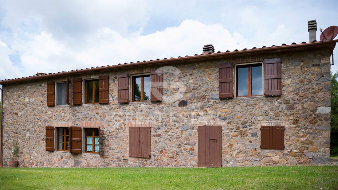 Estate in Monticiano, Tuscany, Italy 4 - 18329424