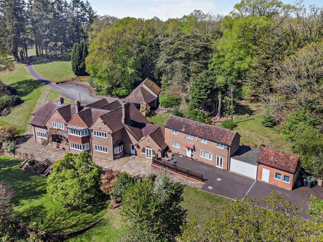 House in Greenham, England 2 - 18327088