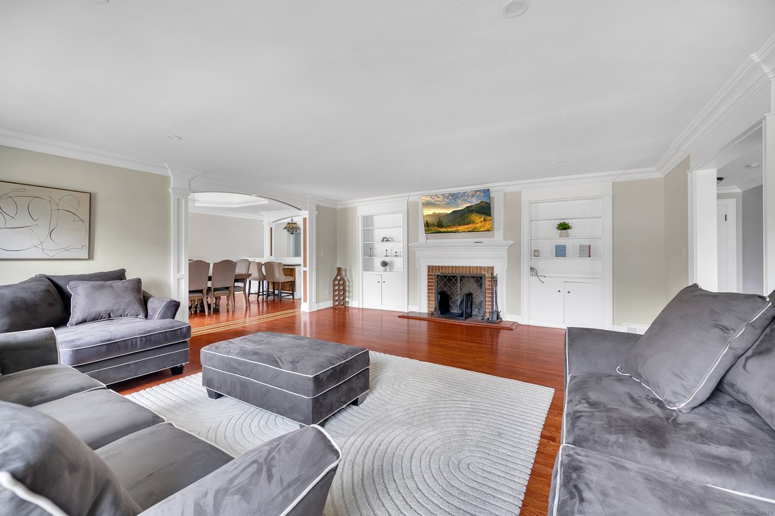 House in Orange, Connecticut, United States 5 - 18329341