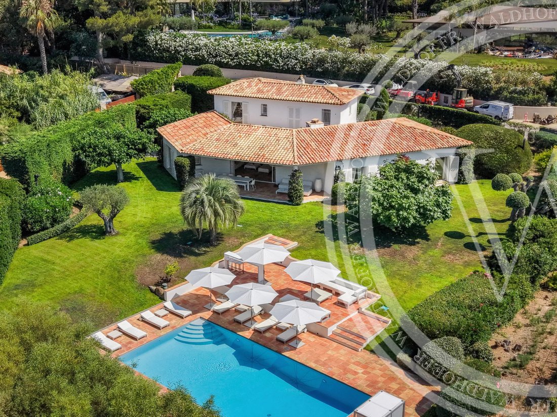 Villa in Ramatuelle, Provence-Alpes-Côte d'Azur, France 4 - 18328389