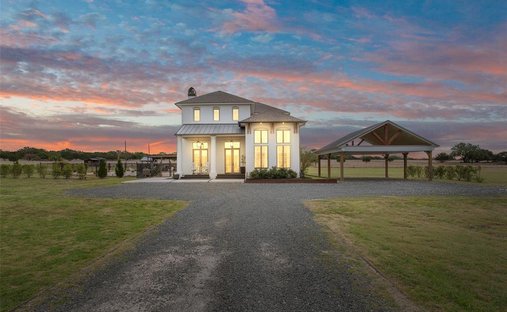 House in The Grove, Texas, United States 1