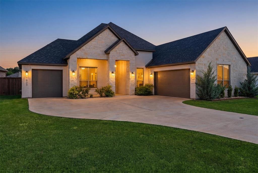 House in Burleson, Texas, United States 1 - 18331498