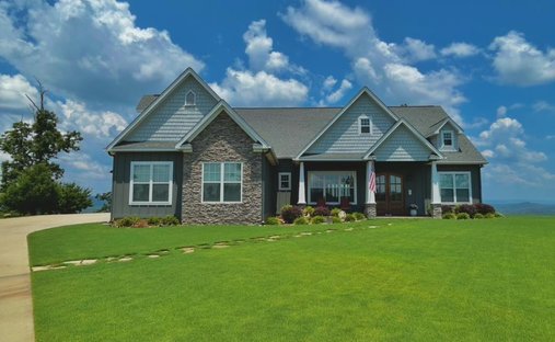 House in Cedar Bluff, Alabama, United States 1