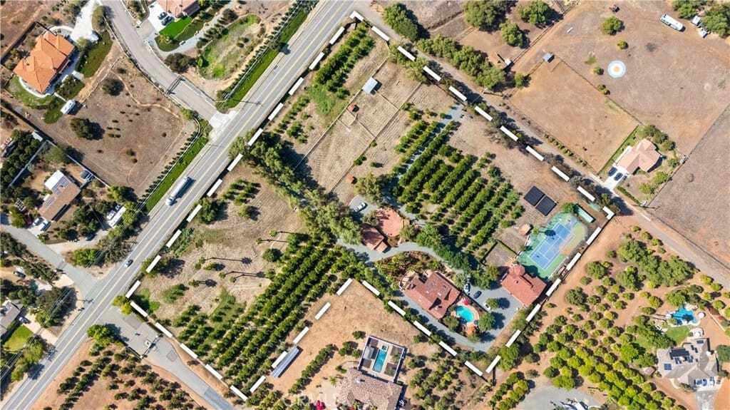 Valley Center, California, United States 2 - 17848689