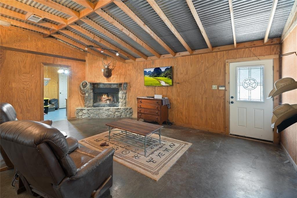 House in Tool, Texas, United States 4 - 18331524