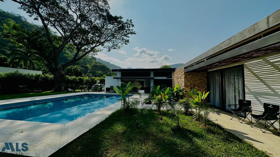 Finca in Sopetrán, Antioquia, Colombia 2 - 18327455