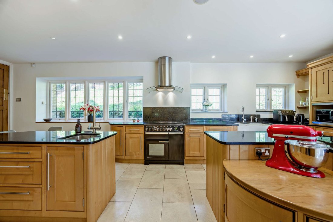 House in Greenham, England 4 - 18327088