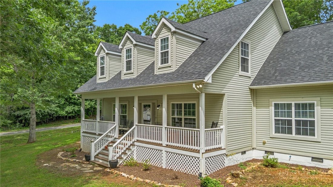 House in West Jefferson, North Carolina, United States 2 - 17385460
