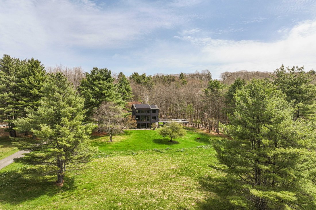 House in Austerlitz, New York, United States 3 - 17924598