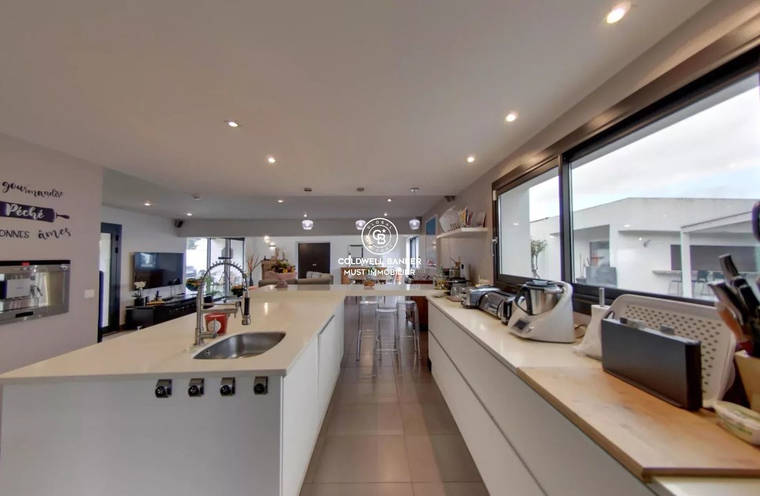 Villa in Saint-Cyprien, Occitania, France 4 - 18328367
