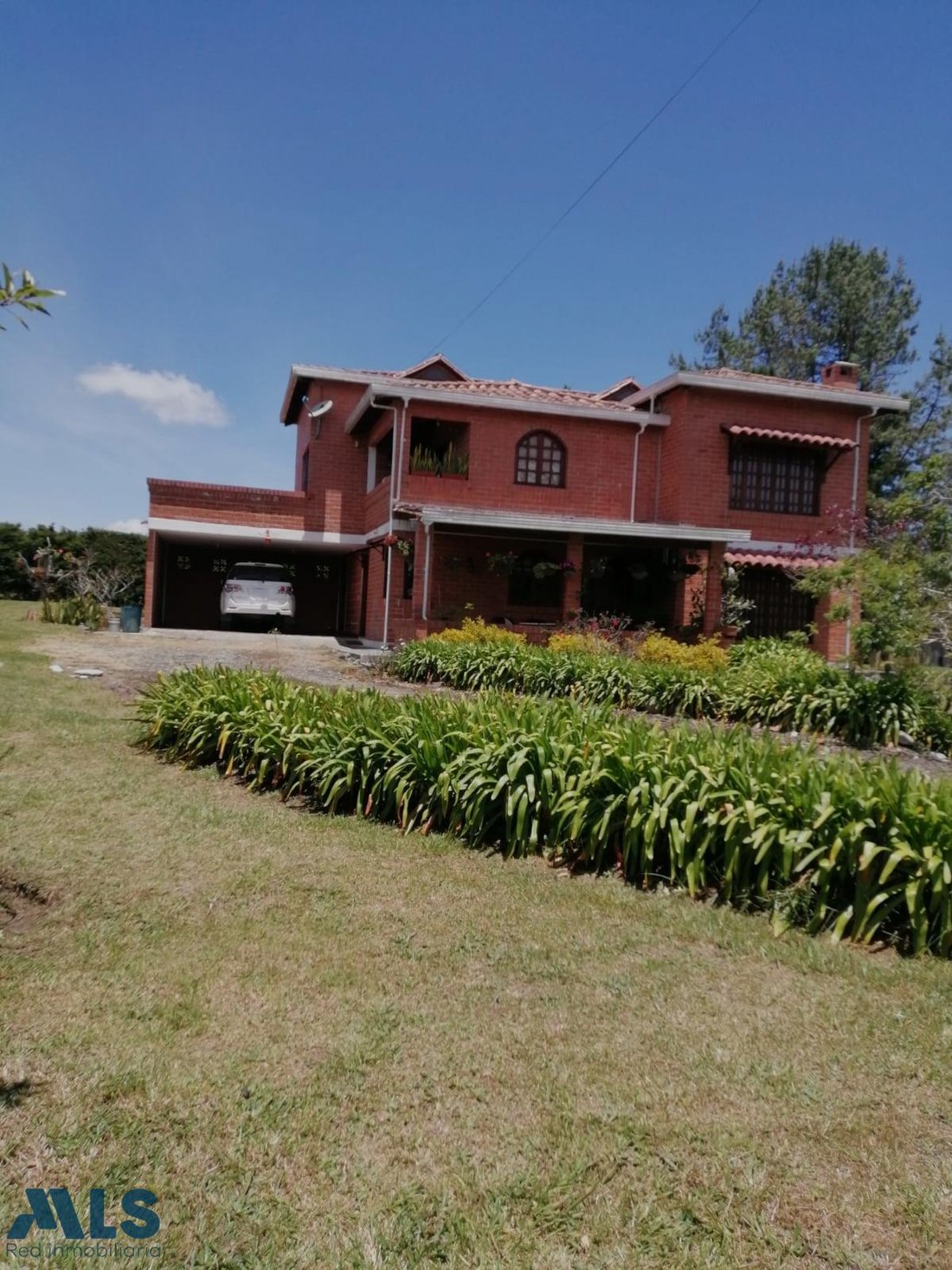 House in Santa Elena, Medellin, Colombia 2 - 18327359