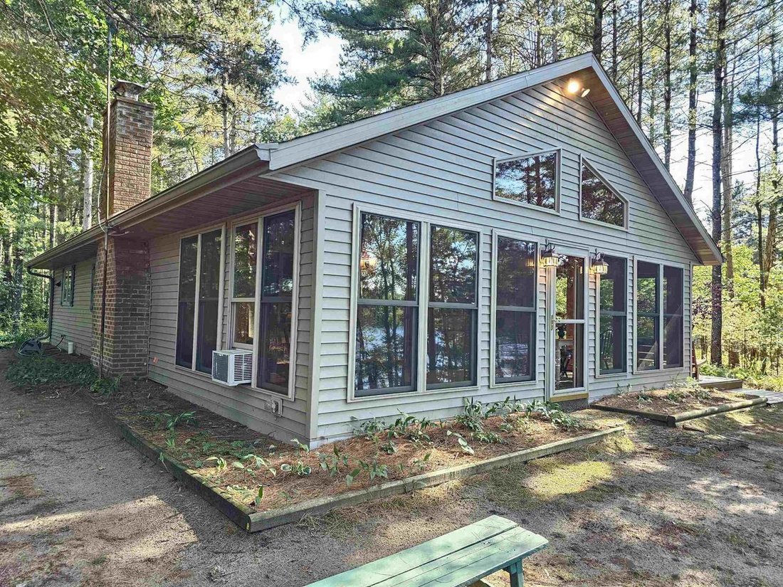 House in Wild Rose, Wisconsin, United States 1 - 18326922