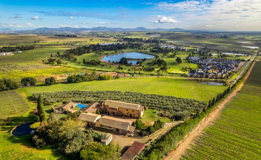 Farm Ranch in Stellenbosch, Western Cape, South Africa 1