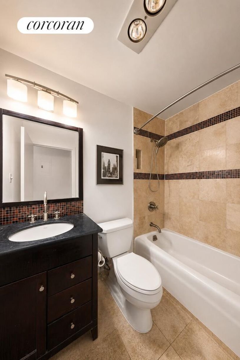 Condo in New York, New York, United States 4 - 18328750