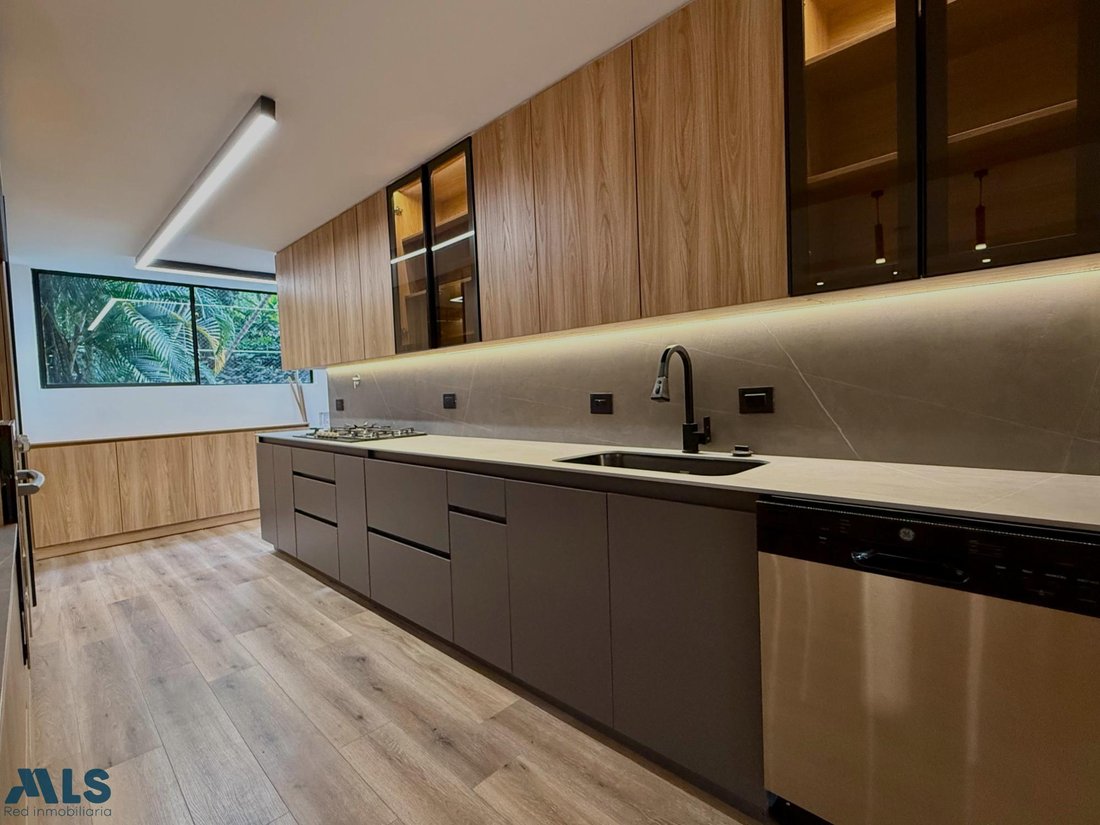 Apartment in Medellín, Antioquia, Colombia 2 - 18327563