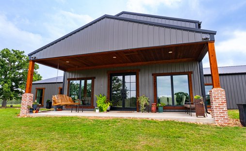 House in Kingsbury, Texas, United States 1