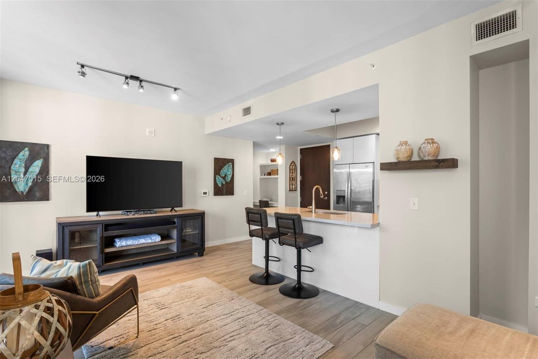 Condo in Miami, Florida, United States 4 - 18331667