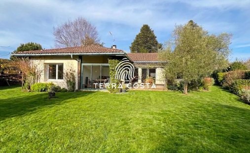 House in Seignosse, Nouvelle-Aquitaine, France 1