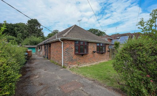 Bungalow in Burgess Hill, England 1