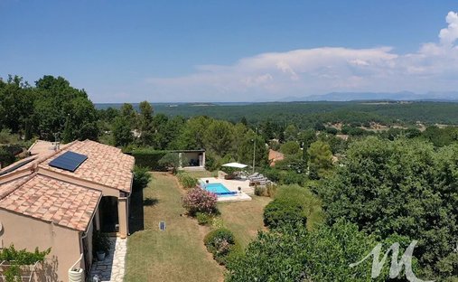 Villa in Montmeyan, Provence-Alpes-Côte d'Azur, France 1