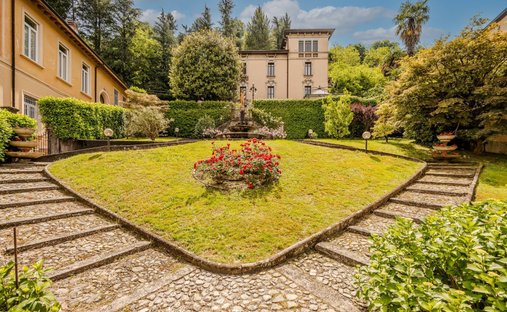 Maison à Porto Ceresio, Lombardie, Italie 1