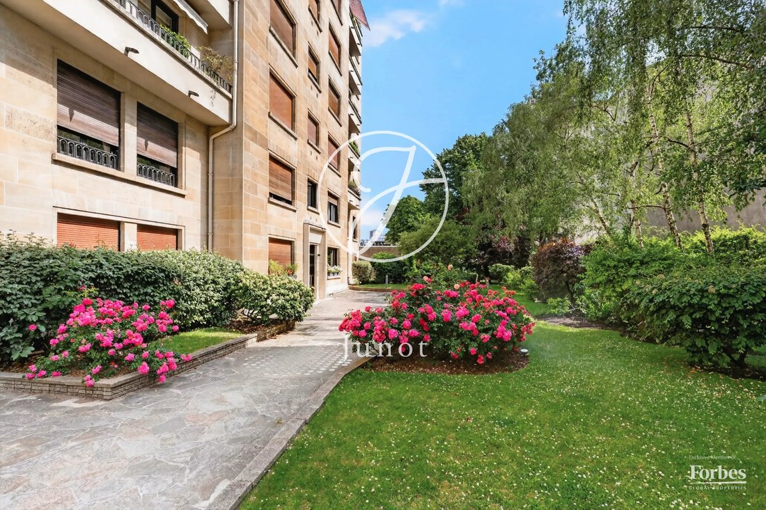 Apartment in Muette Nord, Paris 16e Arrondissement, Paris 1 - 18310171