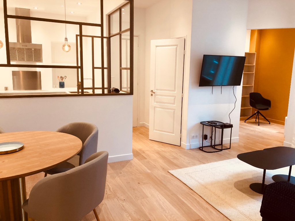 Apartment in La Fourche-Guy Môquet, Paris 17e Arrondissement, Paris 1 - 18328508