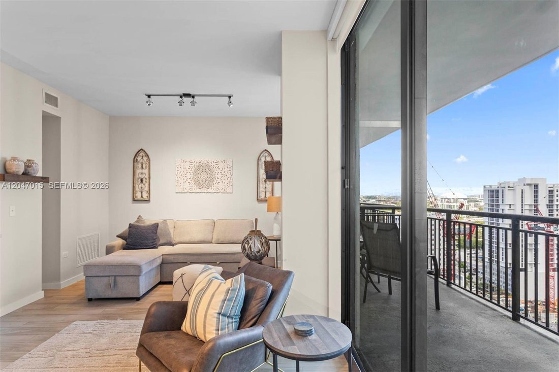 Condo in Miami, Florida, United States 3 - 18331667