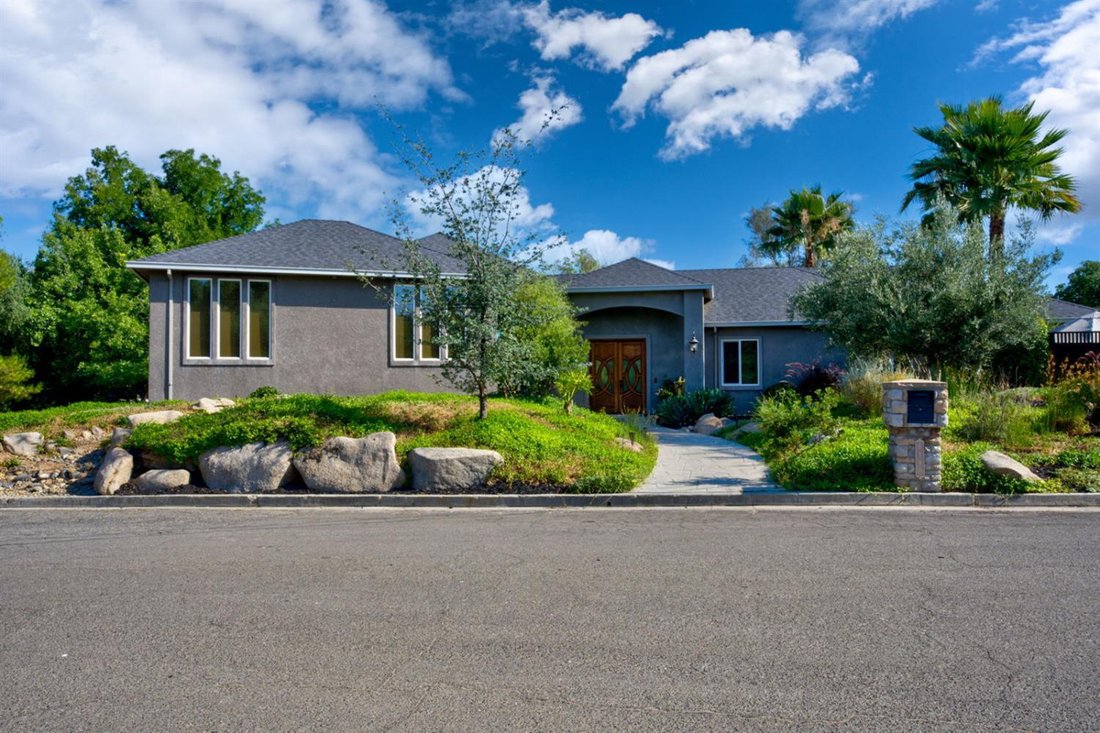 House in Merced, California, United States 3 - 18330231