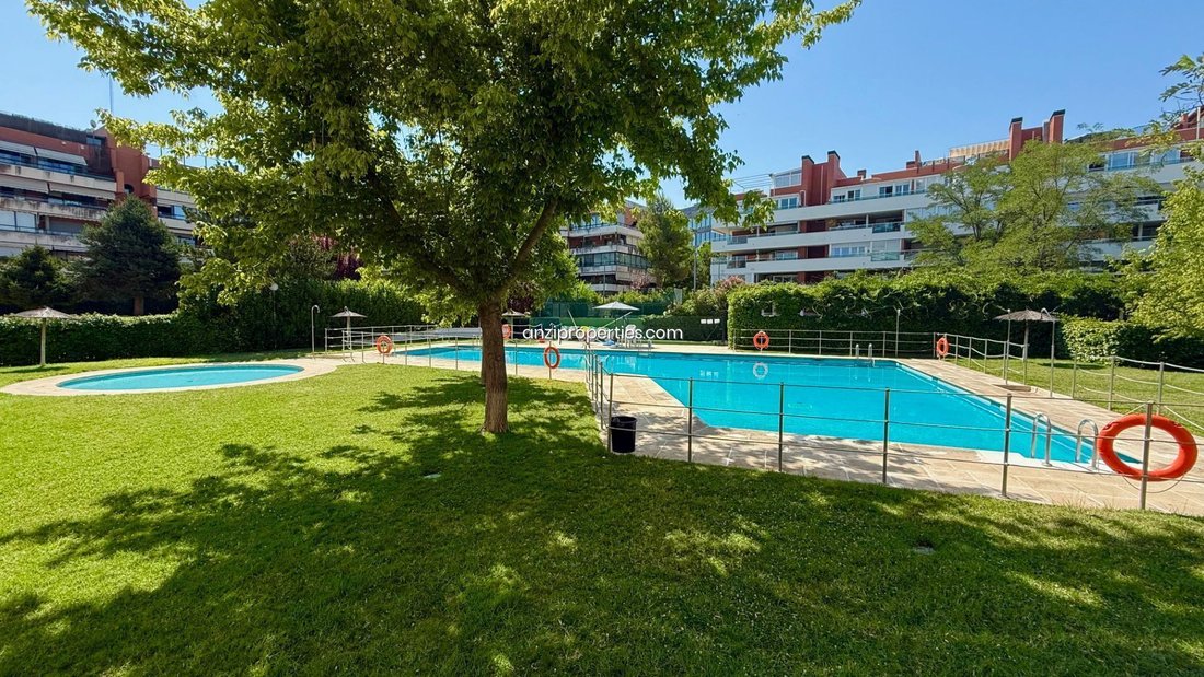 Apartment in La Moraleja, Alcobendas, Comunidad de Madrid 5 - 18329503