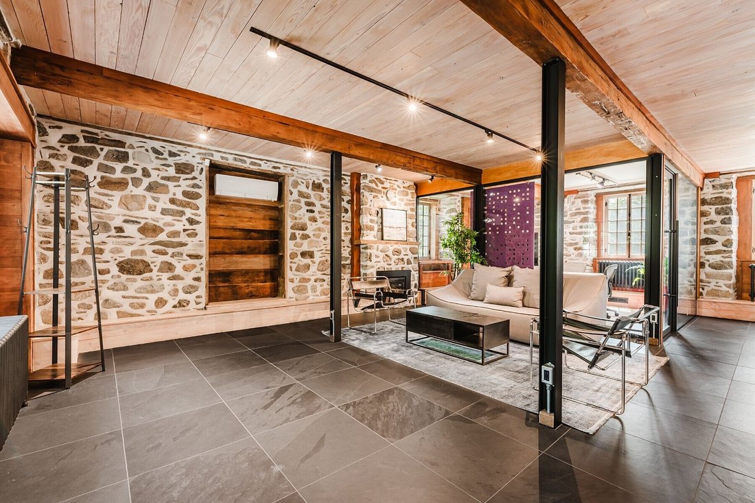 House in Saint-Lambert, Quebec, Canada 5 - 18331593