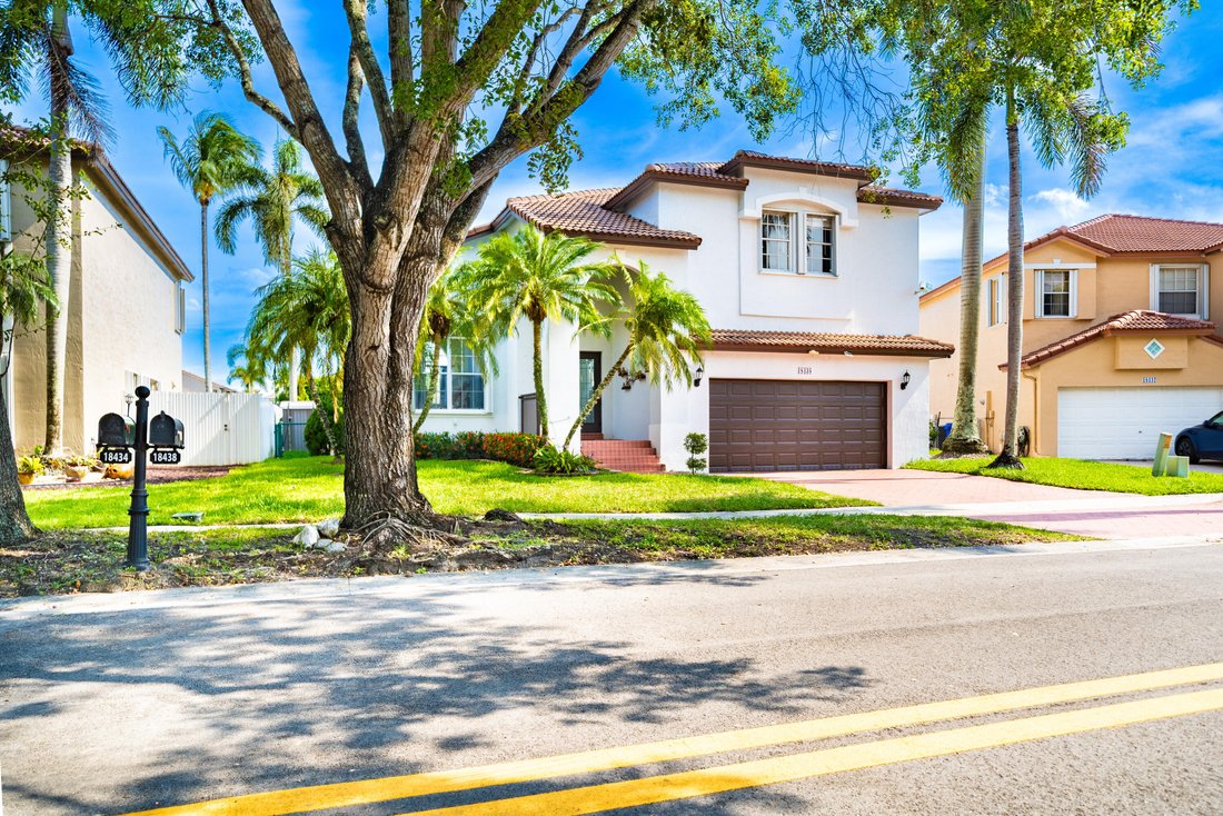 House in Miramar, Florida, United States 3 - 18327733